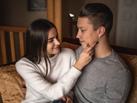 En Tarvitse Kalliita Lahjoja, Hemmottele Minua Uskollisuudella