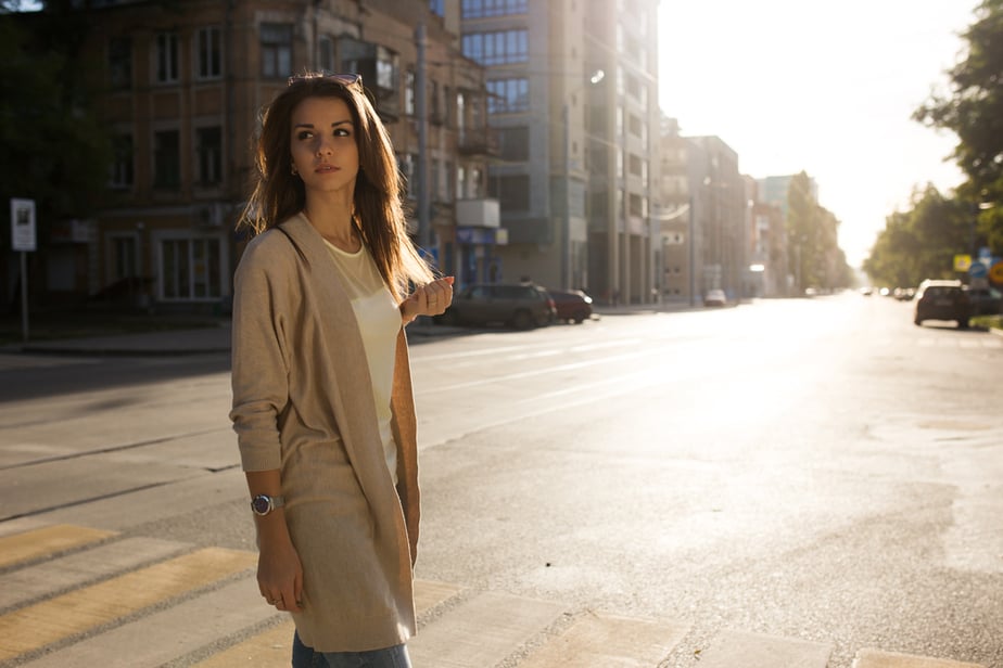 Een Sterke Vrouw Loopt Weg Als Ze Zich Ongewenst Voelt, Ze Zal Nooit Om Liefde Smeken