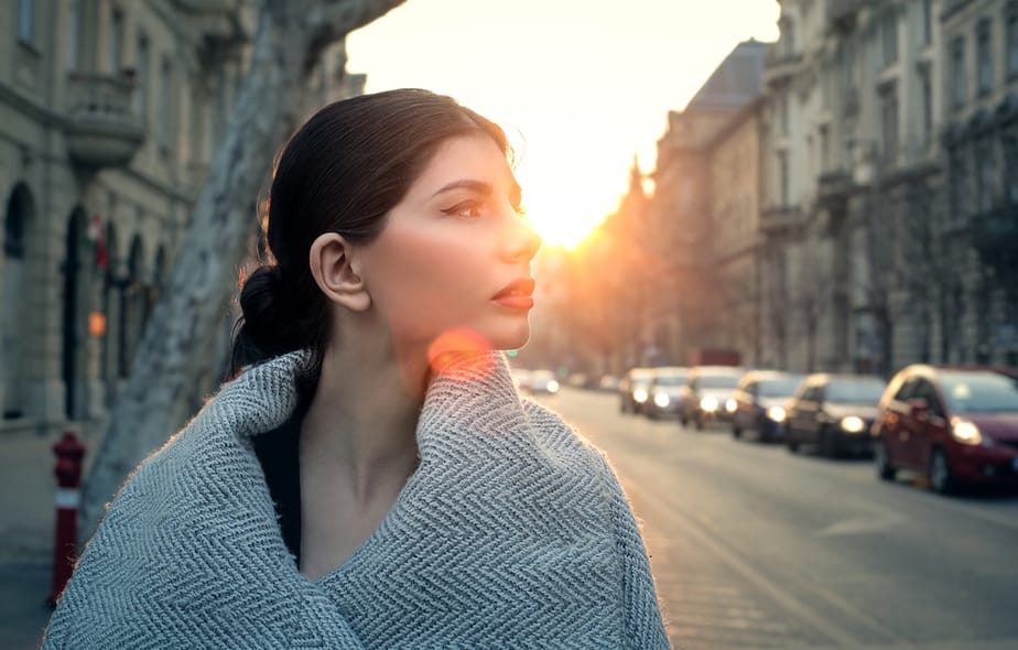 Een Sterke Vrouw Loopt Weg Als Ze Zich Ongewenst Voelt, Ze Zal Nooit Om Liefde Smeken