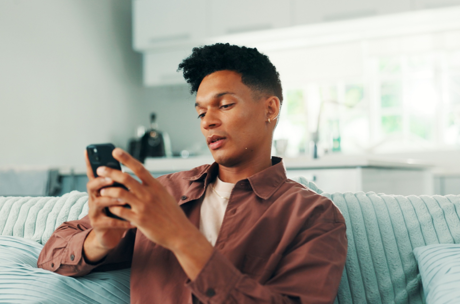 mann schreibt sms