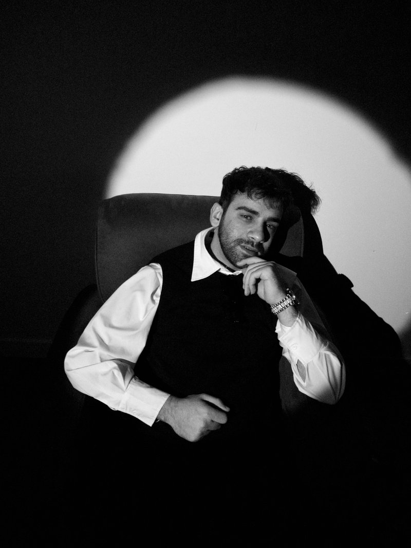 Black and White Portrait of Thoughtful Man &middot; Free Stock Photo