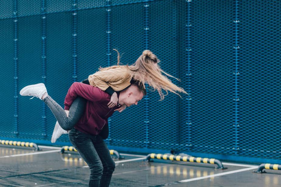Daten Met Een Vrouw Die Zegt Waar Het Op Staat Kan Intimiderend Zijn, Maar Het Verandert Ook Je Leven Daten Met Een Vrouw Die Zegt Waar Het Op Staat Kan Intimiderend Zijn, Maar Het Verandert Ook Je Leven