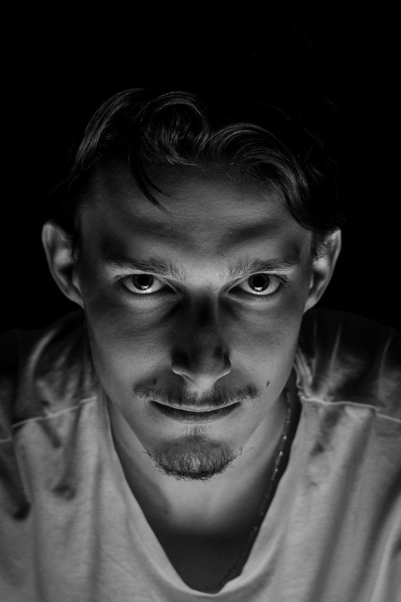Moody Black and White Portrait of a Man &middot; Free Stock Photo