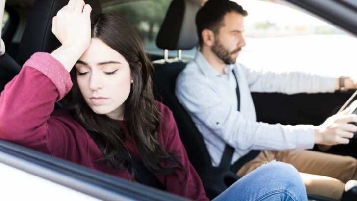 Miksi auto narsistin kanssa voi tuntua kaikkein vaarallisimmalta paikalta