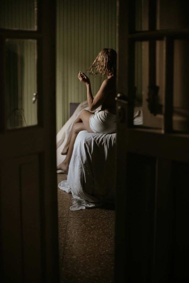 Woman Room Photos, Download The BEST Free Woman Room Stock ...