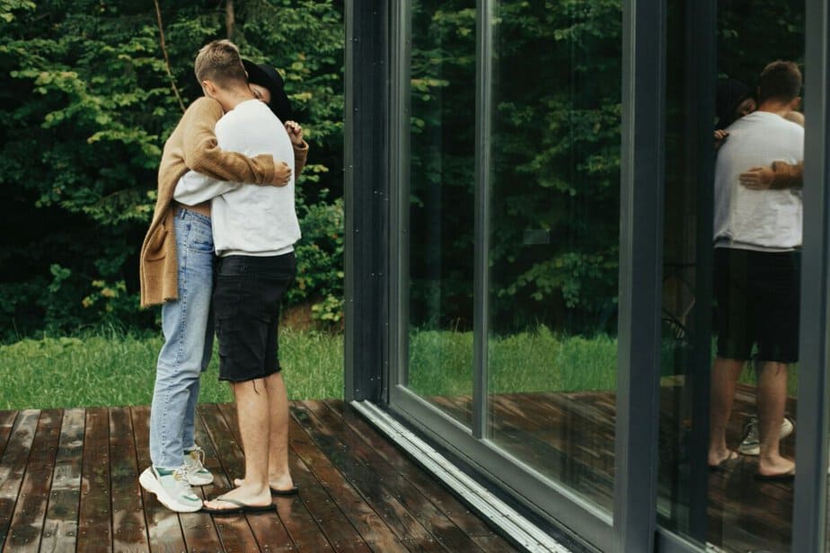 10 lausetta, jotka mies sanoo, kun hän oikeasti rakastaa sua