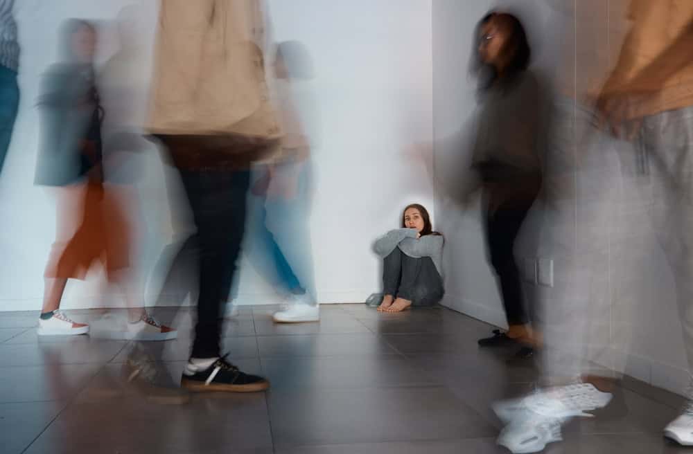 7 Dinge, die seltsam erscheinen - aber für jemanden mit sozialen Ängsten völlig normal sind 7 Dinge, die seltsam erscheinen - aber für jemanden mit sozialen Ängsten völlig normal sind