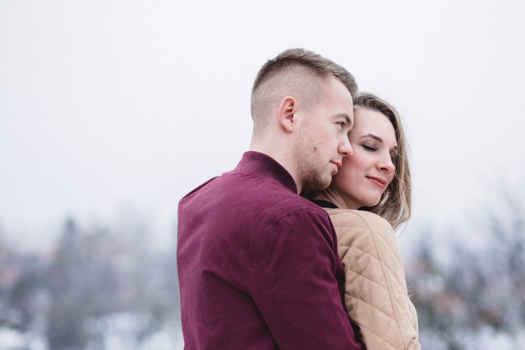 Alleen Een Echte Man Kan Een Emotionele Vrouw Aan
