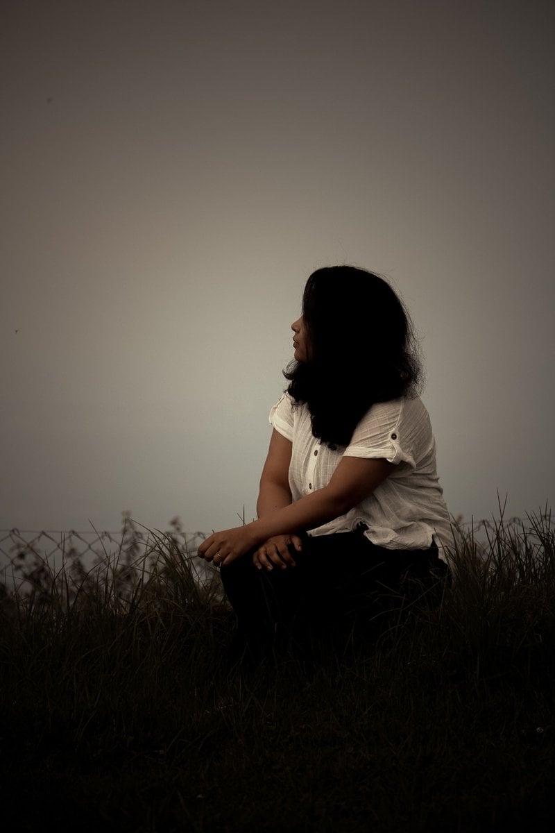 Alone Woman Photos, Download The BEST Free Alone Woman Stock Photos & HD  Images