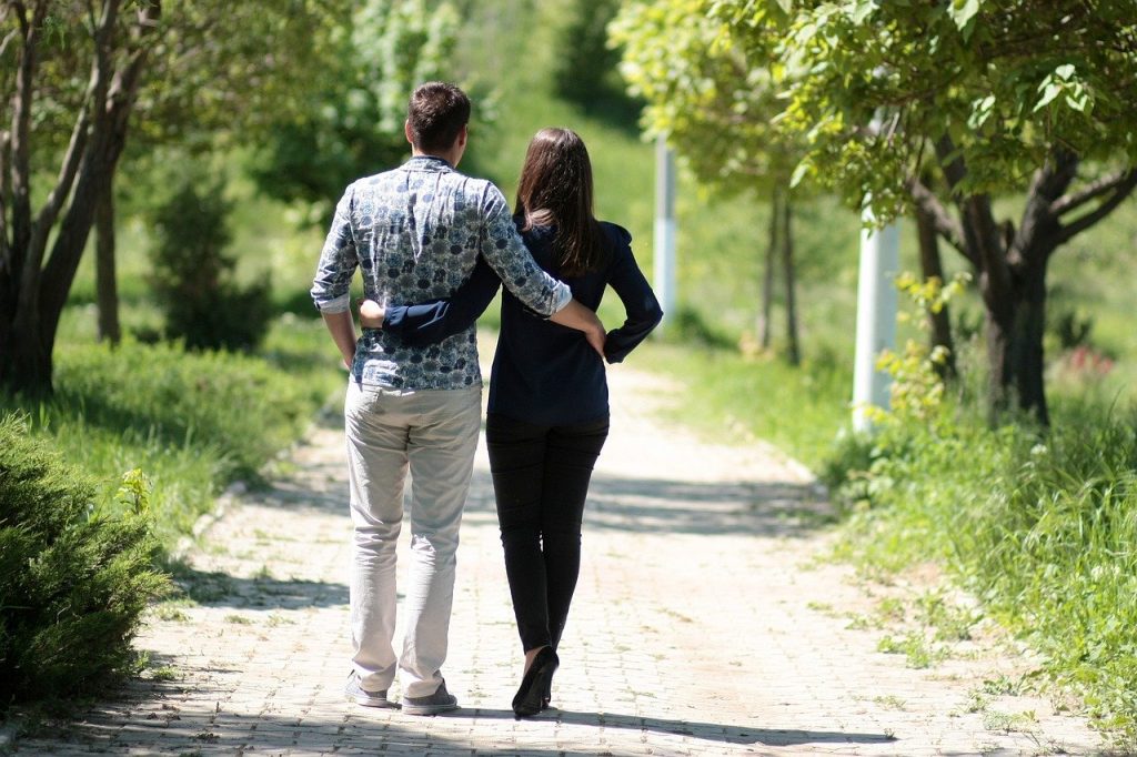 14 Kleine Dingen Die Op Liefde Lijken, Maar Die Eigenlijk Manipulatie Zijn