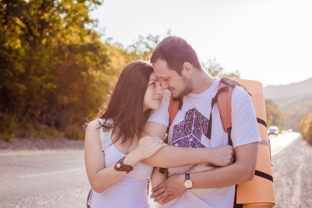 14 Kleine Dingen Die Op Liefde Lijken, Maar Die Eigenlijk Manipulatie Zijn