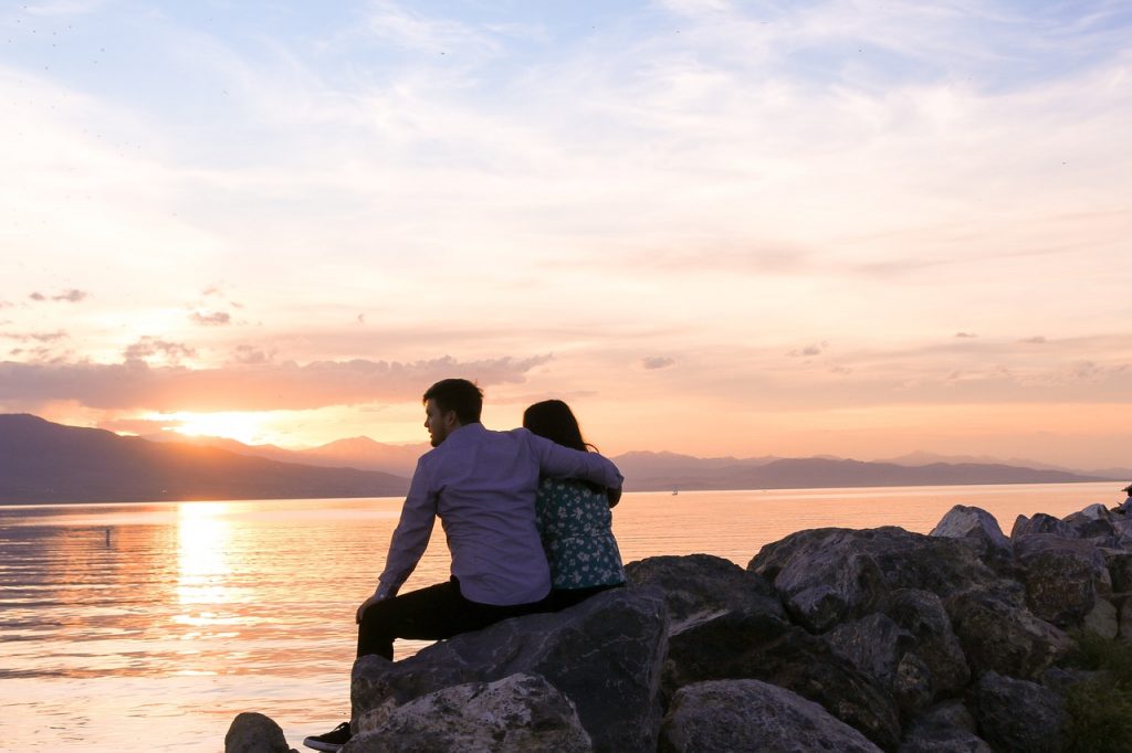 14 Kleine Dingen Die Op Liefde Lijken, Maar Die Eigenlijk Manipulatie Zijn