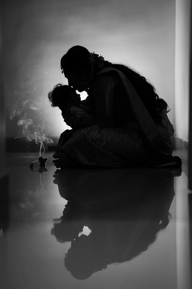 Emotional Black and White Mother Child Silhouette &middot; Free Stock Photo