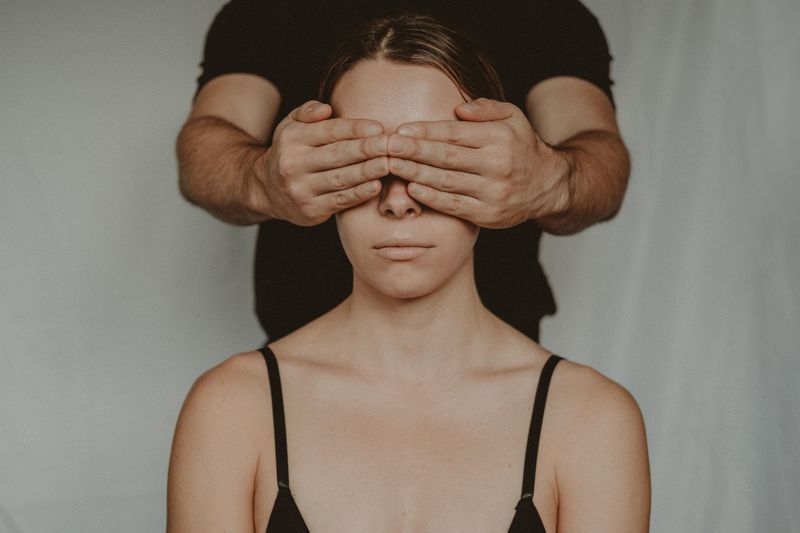 Manipulating Situations to Stay in Control