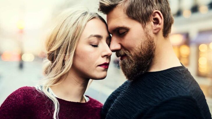 Oikea rakkaus väärään aikaan – ja hiljainen sydänsärky sen välissä